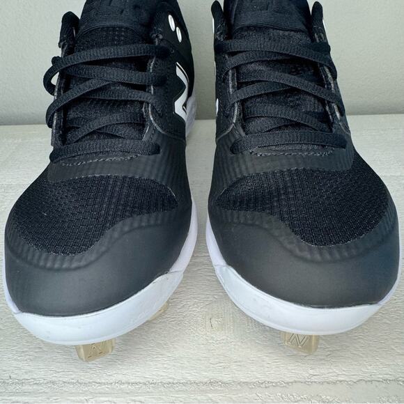 NWOT New Balance Fresh Foam Velo V3 Softball Cleats Women Size 6 - Picture 5 of 12